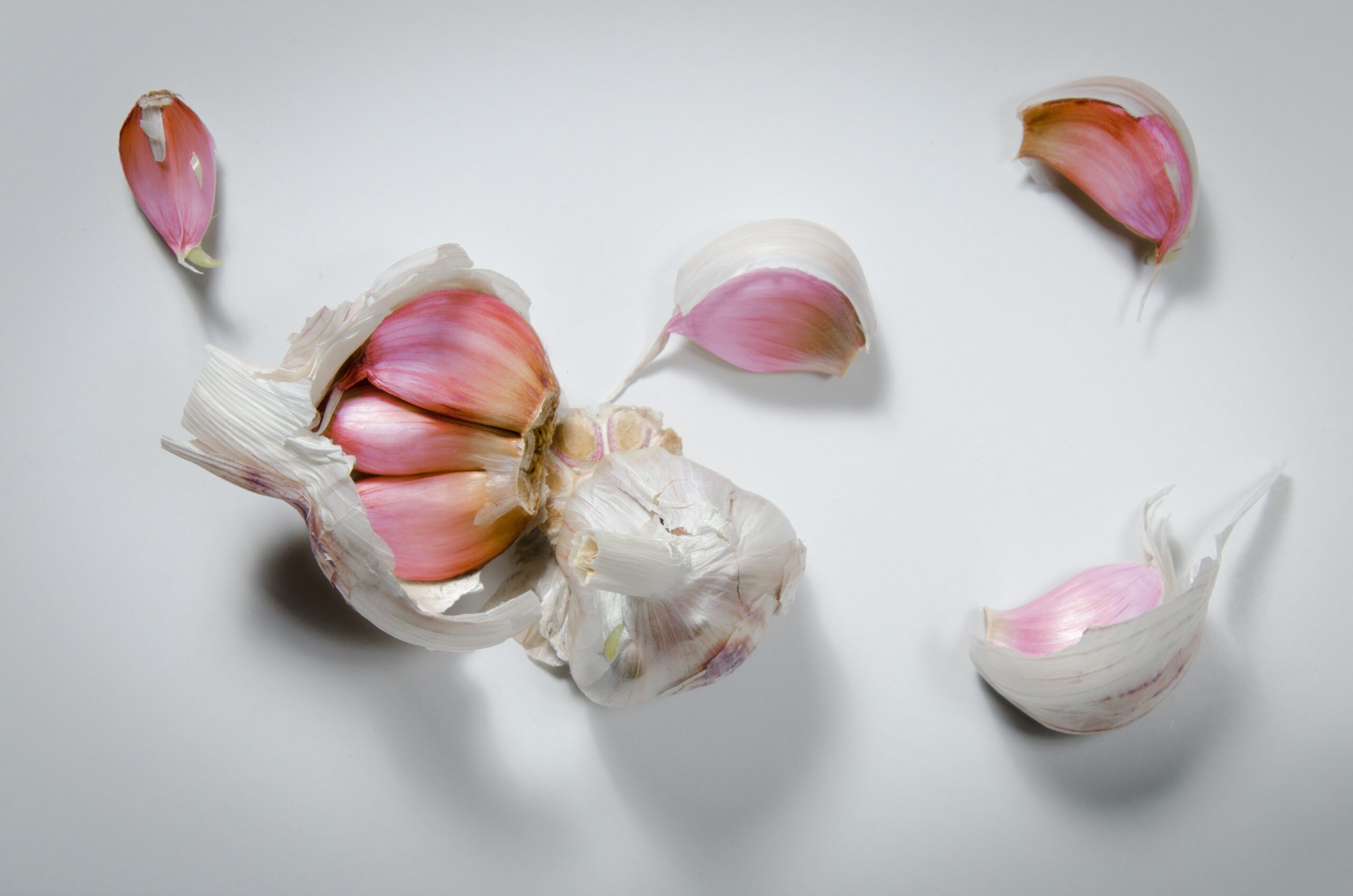a photo of garlic and how to speed up your metabolism after 40