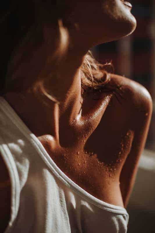 The Amazing Benefits of Sitting In a Sauna